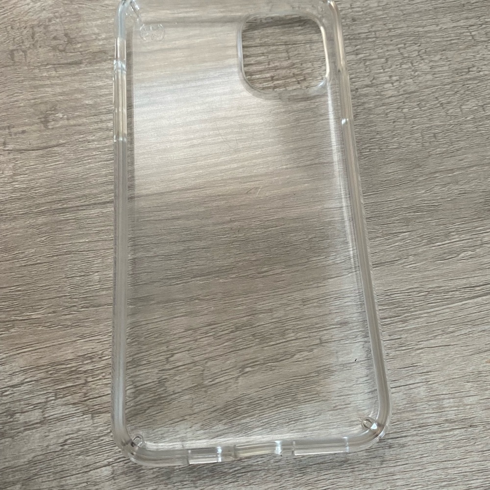 iPhone 11 Pro Max clear speck case